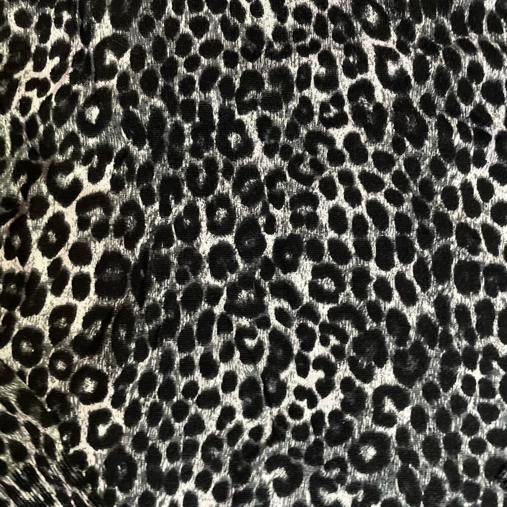 MICHAEL MICHAEL KORS ANIMAL PRINT VNECK SWEATER BLACK GRAY WHITE MEDIUM - Picture 9 of 11